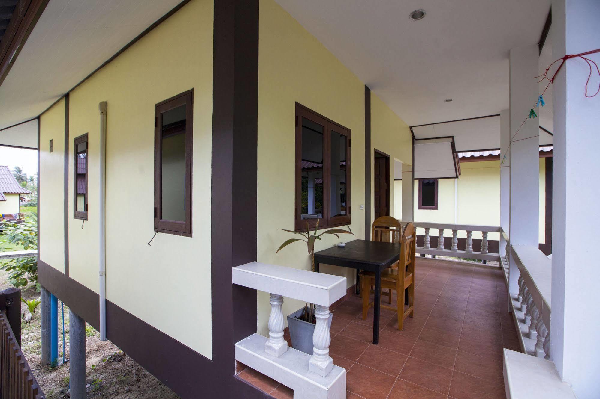 Hin Bhai Resort Chaloklum Exterior foto
